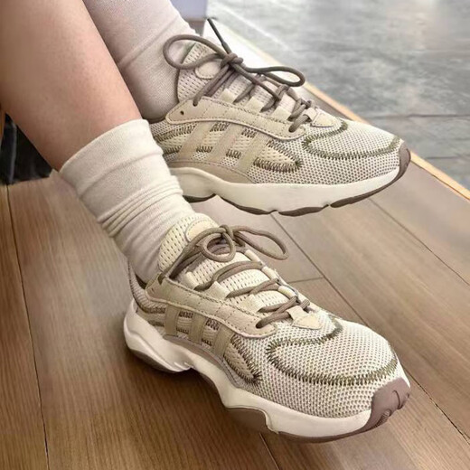 阿迪达斯（adidas）休闲鞋男鞋女鞋 春夏季新款三叶草网面透气减震运动鞋低帮跑步鞋 JQ3927/奇妙白/光晕绿/棕色/偏小 42 (260mm)