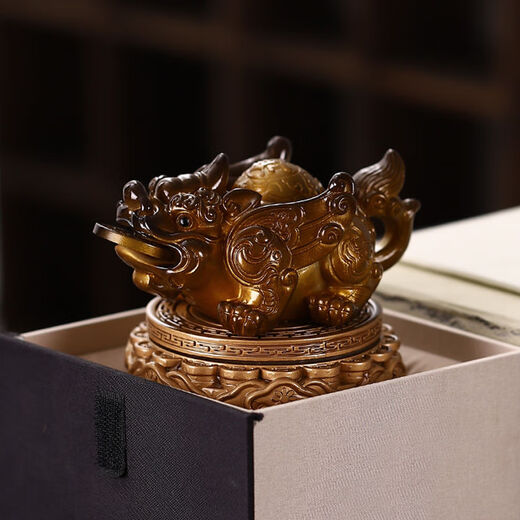 Hanpoke changes color when exposed to water, and the Pixiu changes color when it comes to water. Fun tea pet tea table, tea table, and tea ceremony accessories. Time comes and turns - water spray Pixiu turns gold.