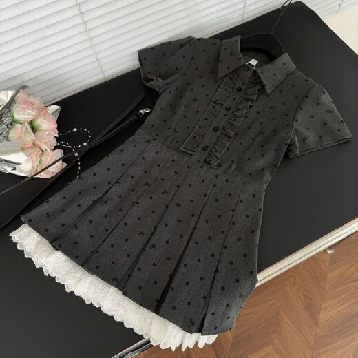 
Chang Luzhu's small age-reducing gray polka dot dress for women's summer new style slimming waist-hugging puff sleeves gentle pleated short G3882#[version-good fabric] S