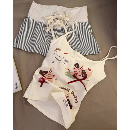 Schauen Sie sich auch niedlichen Welpendruck mit Brustpolster kleiner Hosenträger Pyjamas für Frauen im Sommer im Sommer Heiße Mädchen Weste Striped Shorts Home Clothing Set S2506 süßer Welpe festes Brustpolster M.