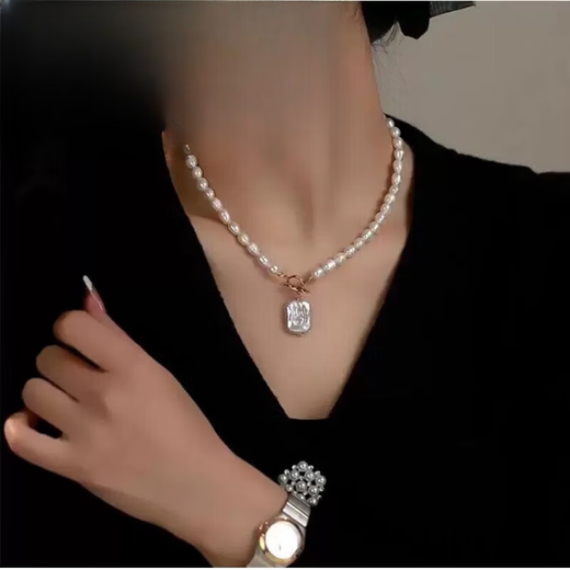 Jinxu 2025 Baroque Pendant Design OT Buckle Clavicle Chain Multi-Design Freshwater Pearl Necklace New Earrings