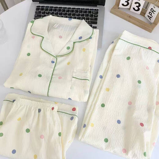 Yonghuan dreiteiliger Pyjamas für Frauen für die Kurzärärmelen-Hose 2025 Neues dünnes und süßes Frauenwolkenbaumwolle können außerhalb von 9913# Cloud-Baumwollbettbettblattstil (Quilt Cover 200*230 cm) getragen werden.