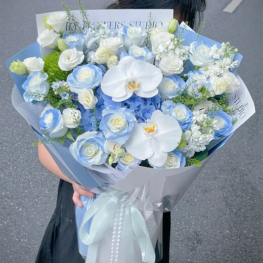 Eswina Flower Express Sunflower Mix and Match Bouquet Birthday Gift Delivery Nationwide Citywide Crushed Ice Blue Rose Mix and Match Bouquet
