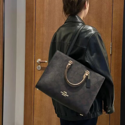 蔻驰（COACH）女包24年新款 Maggie 老花帆布 百搭托特包斜挎包 送女友节日送礼 黑色 CY677-IMXI8（大号） 尺码咨询客服