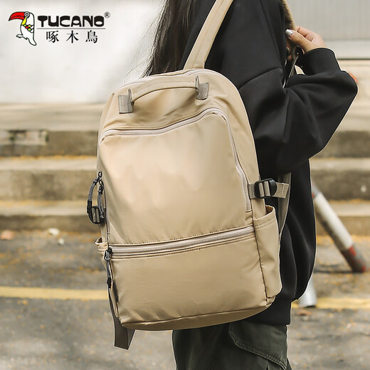 Woodpecker Japanese simple schoolbag female junior high school student high school casual outing backpack male college student lightweight versatile backpack black