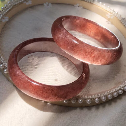 Strawberry crystal bracelet pigeon blood red strawberry crystal wide version bracelet bracelet color ruddy crystal transparent 50 circle mouth