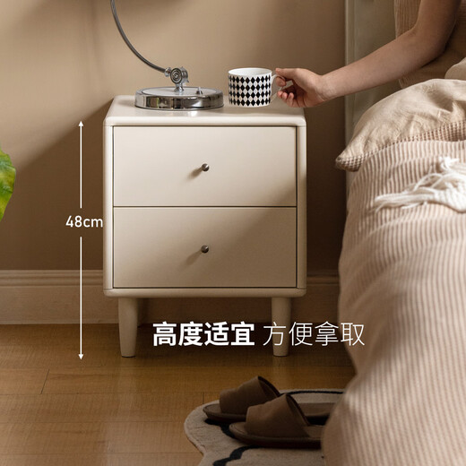 Genji Muyu Massivholz-Nachttisch, moderner, einfacher weißer Nachttisch, cremefarbener Stil, kleiner Schrank, Schlafzimmer-Aufbewahrungsschrank, 0,5 m Nachttisch