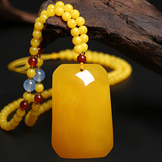 Fat Donglai quality beeswax pendant, Maitreya Laughing Buddha amber sweater chain, yellow peony flower, Ping An Wu Shi brand beeswax Ping An Wu Shi brand pendant + bead chain + certificate