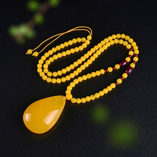 Inlaid with Lou Fat Dong Lai's same style beeswax pendant necklace, raw stone amber, men's and women's chicken oil yellow old sweater chain pendant, chicken oil yellow water drop pendant