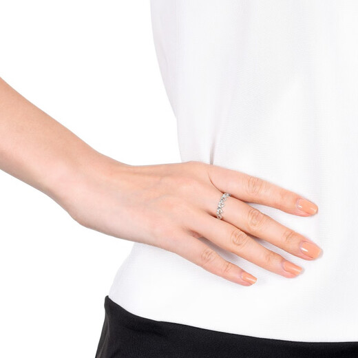 Chow Sang Sang Pt950 platinum heart-linked ring platinum ring for women open ring 78006R priced at 2.64 grams (including labor cost 360 yuan)