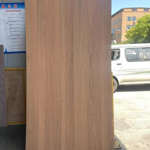 Kezhitu Natural Nuez Nuez Madera de madera maciza Panel de pared de chapa de nogal negro Nuez negro Panel de puerta de gabinete ultra mate Panel posterior Cero grado semisparente 6187cs 3.6 mm