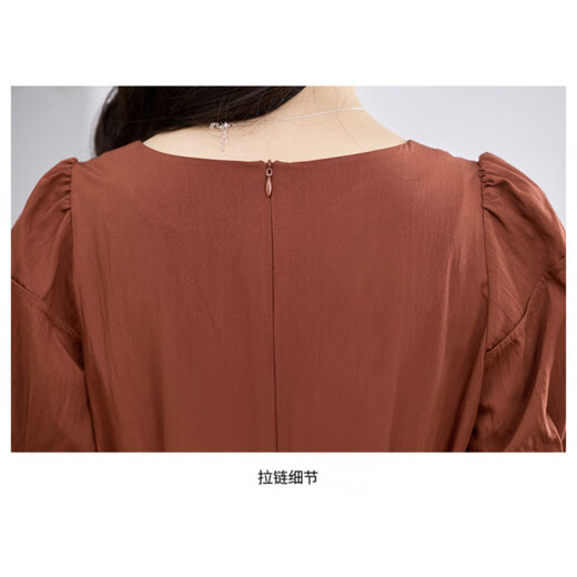 XAE Vestido de manga corta de marca de lujo de alta gama para mujer 2025 Verano Nuevo diseño Temperamento de cuello redondo que cubre el vientre y falda adelgazante Albaricoque L