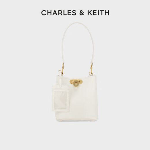 Charles/Keith Summer Mujer Bag Ck2-10782094 Hebilla de metal Un hombro Crossbody Bag Bag Baget Bolsa Flaghship Oficial de crema blanca