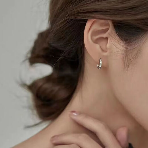 RSRDDY Old Phoenix 9999 sterling silver earrings hoop plain ring anti-allergic new earrings for women circle moissanite pure silver earrings four diamonds Hao sterling silver earrings Lao Fengxiang same style 4.08g (pair)