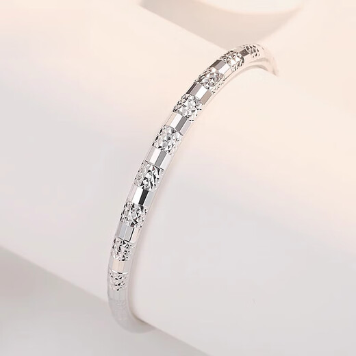 Tan Jin's new pt950 platinum push-pull bracelet, women's fine platinum square horse buckle semi-solid bracelet. All Specifications are based on the actual weight. If the weight is higher, the amount will be refunded.