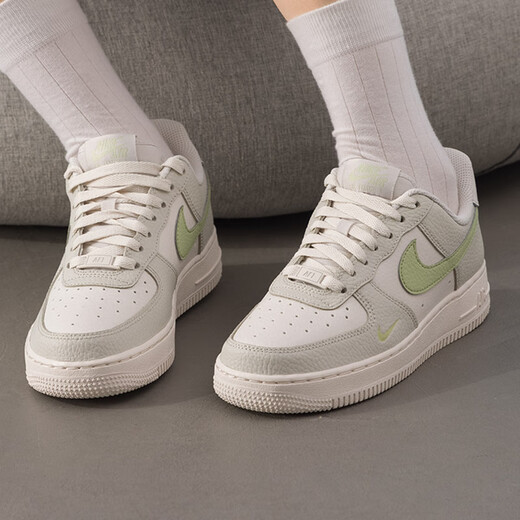 Nike (Nike) Damenschuhe Air Force 1 '07 Komfortable schockabsorbierende und kräftig-resistente Sport- und Freizeitschuhe IB3881-001 35.5