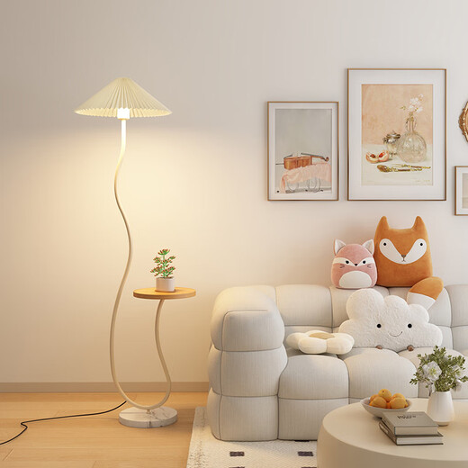PLATADA PIEMBRA DE LAMPIA DE PIEZA RATUS de sala de estar integrada Sofá Coffee Coffee Lámpara vertical de la mesa de la mesa del dormitorio Ambiente del dormitorio Ambiente Light B Black Beige Lampshade 15843cm-17
