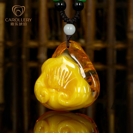 Jiale amber beeswax pendant female beeswax carved elephant pendant natural amber authentic birthday gift one thing one certificate