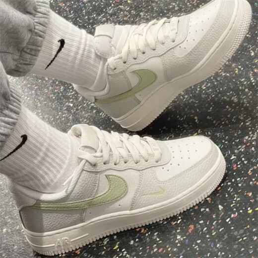 Nike (NIKE) casual shoes women's shoes 2025 summer new sports shoes AF1 Air Force No. 1 low top shoes IB3881-001 IB3881-001 Phantom gray/light military green 38.5