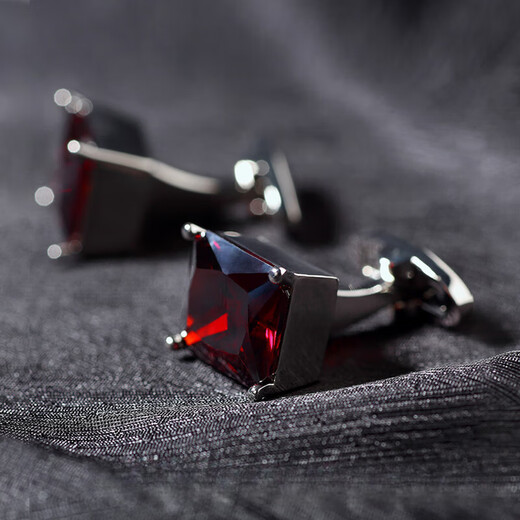 Nosskiss Herren leichte Luxus luxuriöser französischer Edelstein Rotkristall Manschettenknöpfe High-End Business Mode Manschettenknöpfe Ärmeln Nagel Geschenk Geburtstag Geschenk Juwel rot
