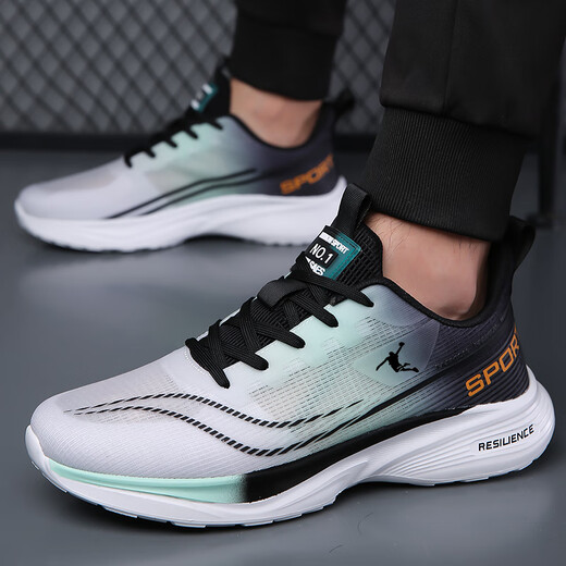 Pinshan Jordan Herrenschuhe Clearance Summer Mesh atmungsfreie lässige Reiseschuhe 38-45 Großgrößen Höhenverbesserung und Anti-Rutsch-Leichtgewichts-Sportschuhe 826 Lanju 38