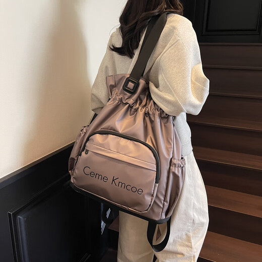 Nouveau sac à dos de niche sac à dos de sac à dos à la mode du sac court de voyage des filles de grande capacité