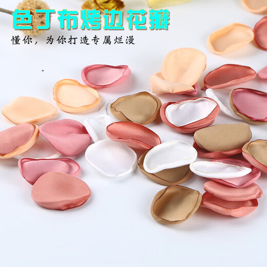 Simulated rose petals wedding hand-scattered flowers wedding room decoration Valentine's Day confession and proposal creating romantic decoration rose red single piece