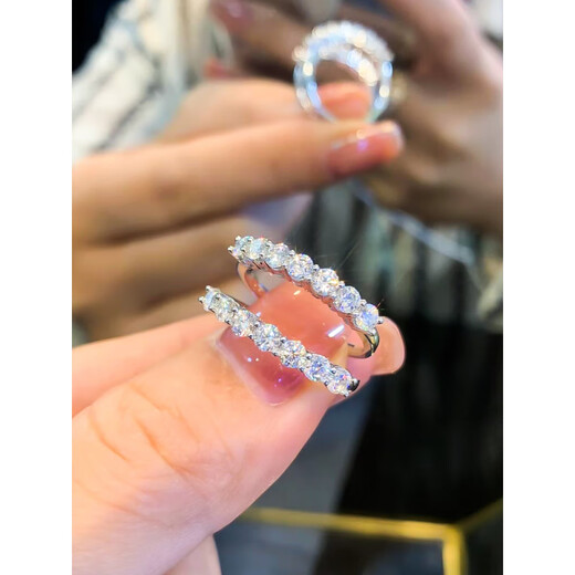 Nilan Fat Donglai quality pt950 platinum moissanite row diamond ring D color moissanite female PT950 tail ring stacking female small seven diamond silver (moissanite + certificate) No. 8