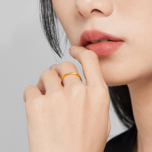Lukfook Jewelry Fuman Heirloom Pure Gold Möbius Ring Ancient Method Gold Ring Solid Closed Price G01G0020DS No. 15-1.87g (including labor cost 144 yuan)