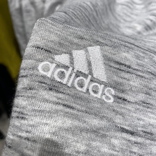 阿迪达斯 （adidas）灰色短裤男夏季透气针织宽松篮球裤衩棉质运动五分裤 IC9756/针织 S 120-135斤