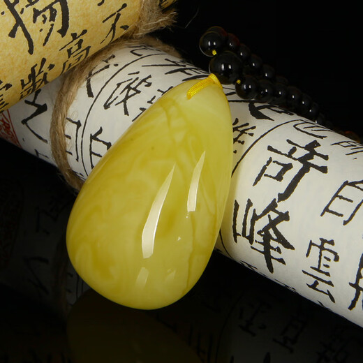 Famous family natural beeswax pendant for men and women, amber pendant, Baltic Sea unoptimized jewelry accessories, birthday gift