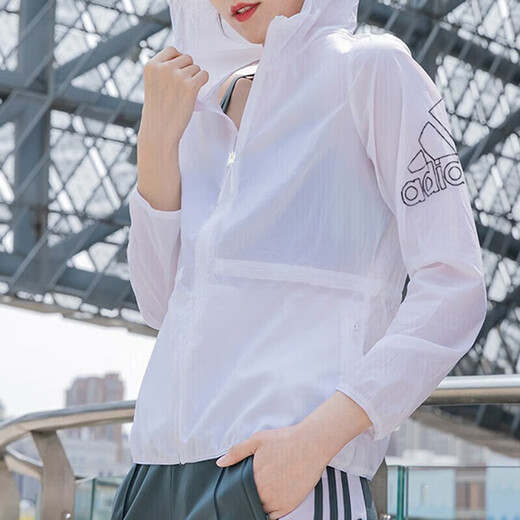 阿迪达斯 （adidas）女装 新款运动时尚经典休闲连帽透气夹克薄款梭织外套皮肤衣 FT2862-薄款 S 160/84A 建议90-105斤