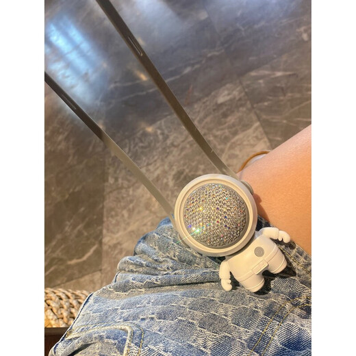 Mini Astronaut Electric Fan mit Diamond-Set-Astronaut hält einen kleinen Fan für Kinder und Studenten tragbare XZ9207 Mini-Astronaut mit Diamant-Setting Mini Astronaut eingelegt