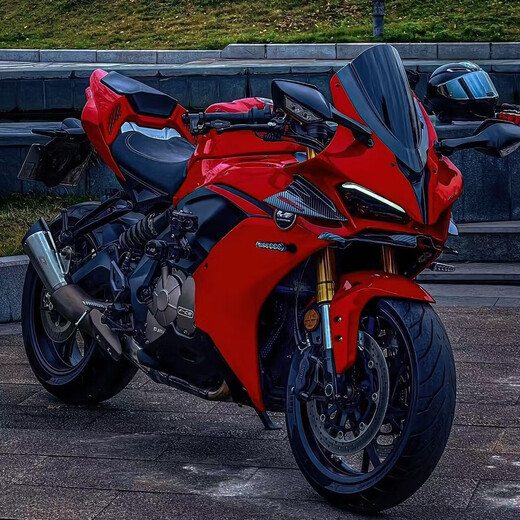 
Second-hand new Qianjiang QJ racing 600 four-cylinder water-cooled heavy motorcycle large-row sports car party racing spring breeze 675SR motorcycle black