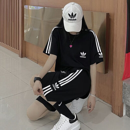 Adidas Clover Bordado casual Set Sports Sports Short Shorts Conjunto de camisetas Men y mujeres Summer Round Neck Set de dos piezas [conjunto de dos piezas] White 9889 Short Set 5XL 180-200Jin [Jin equivale a 0.5 kg]