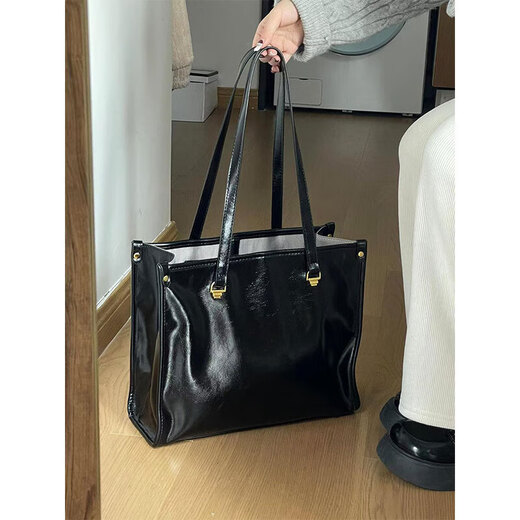 Cute new style high-end large-capacity tote bag for women 2025 summer new fashion shoulder handbag crossbody computer bag black
