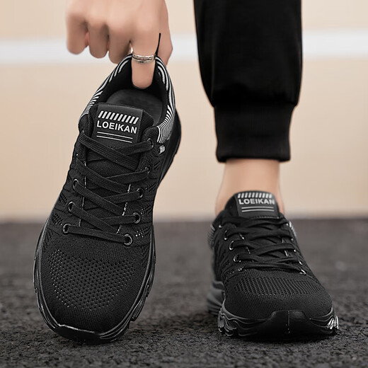 Dieselben Markensportschuhe für Männer im Sommer Neues Mesh atmungsaktiven schockabsorbierenden Laufschuhen fliegende Geruchssichere Kleidung-resistente Maschenschuhe AC3888 Black 43