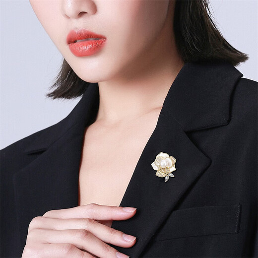 DCOIN camellia brooch women's high-end freshwater anti-exposure pin pearl corsage silk scarf buckle for mother's birthday gift camellia brooch gift box white