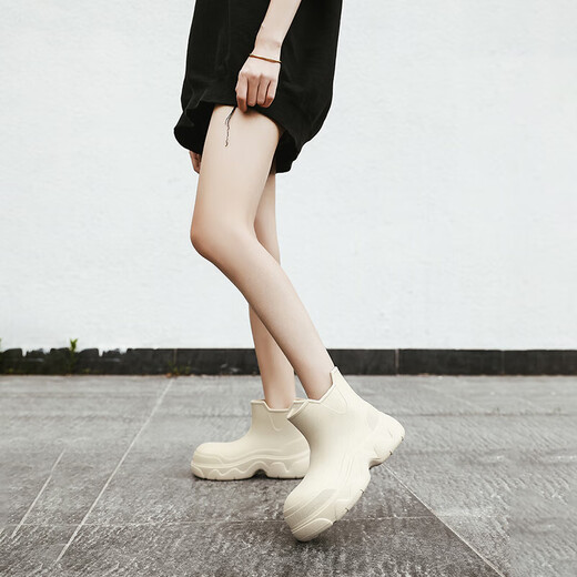 
Women's fashionable outdoor water shoes for rainy days, anti-slip, wear-resistant waterproof rain boots, summer short tube work rubber shoe cover 9401 beige 35