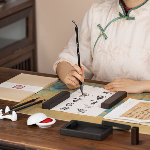 Huying Qianli Jiangshan Longyin Upgraded Four Treasures of the Study Set Elementary School Beginners' Introductory Ink Pen and Ink Paper and Inkstone Calligraphy Inkstone Ink Strip She Inkstone Pen Holder Gift Box