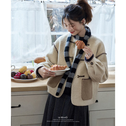 LE BEMIO line drawing studio Costatopia high-quality wool handmade shell embroidery contrasting color lamb wool jacket milk tea color pre-sale XS