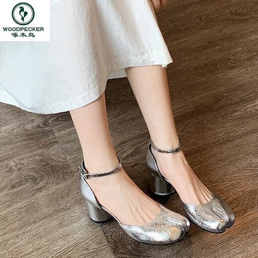 
Woodpecker Sheepskin Mary Jane Heels Split Toe Pig's Troe Shoes Women's 2025 New High Heels Thick Heels Silver Shoes Round Toe Light Mouth Try 9856 Silver 39