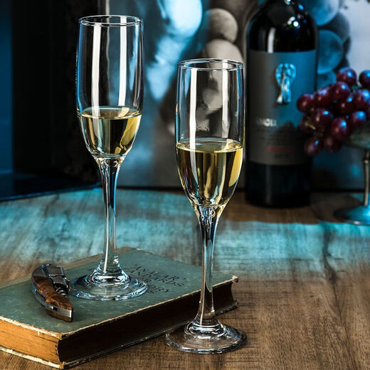 Red wine glasses 2 pieces for home use large red wine glasses European champagne glasses cocktail glasses lead-free glass high-end classic style red wine glasses - two pieces 350ml