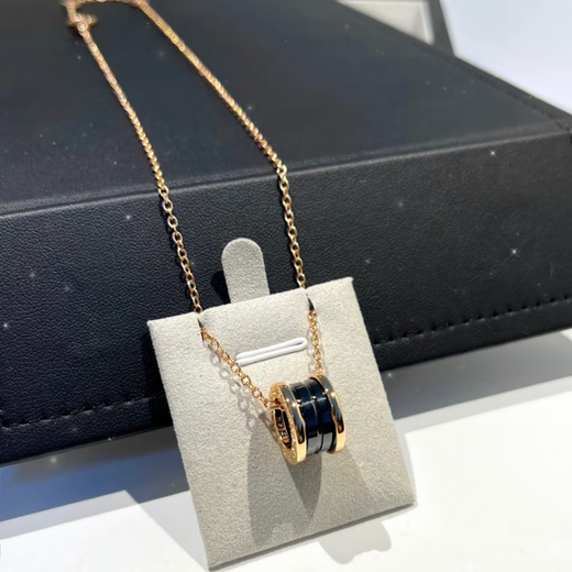 Fat Donglai's same style 18K gold small waist necklace silver charity necklace black and white ceramic spring set with diamond mini small white gold black ceramic