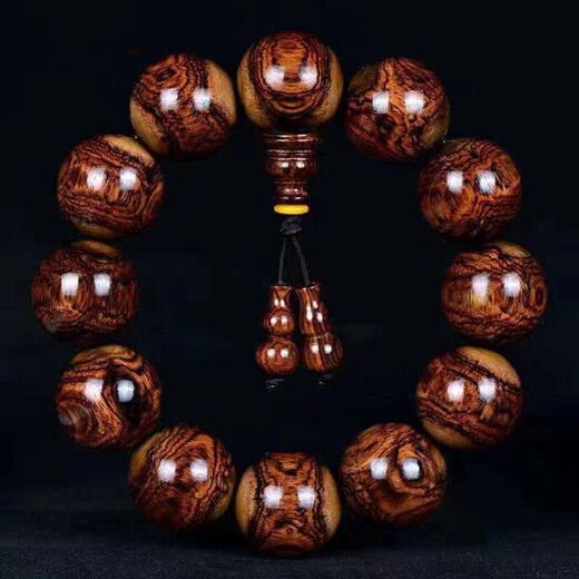 Huanghuali old material 20 bracelets, special high-end Buddha beads bracelet, rosary beads, men's bracelets, genuine new men and women. Huanghuali old material, 20 bracelets, special high-end Buddha beads bracelet, rosary beads, men's bracelets.