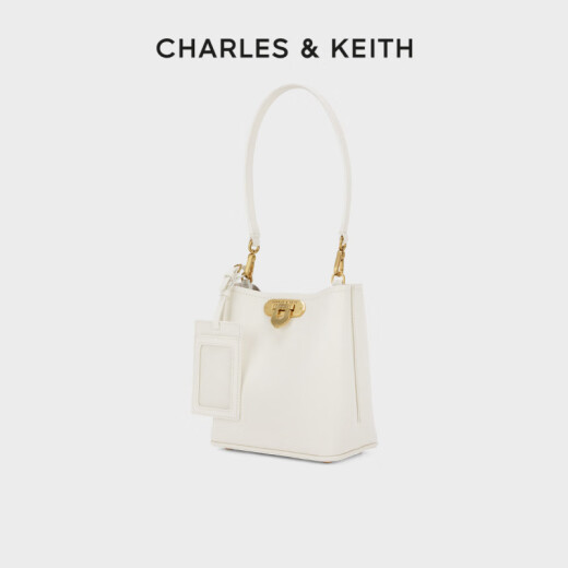 Charles/Keith Summer Mujer Bag Ck2-10782094 Hebilla de metal Un hombro Crossbody Bag Bag Baget Bolsa Flaghship Oficial de crema blanca