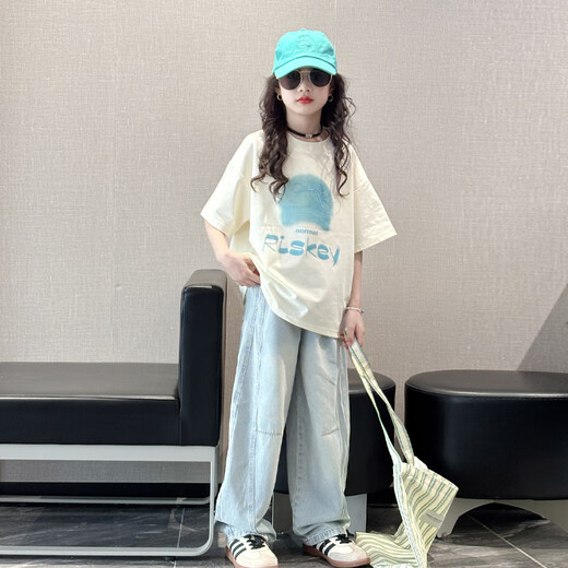 MOKITOUL女童夏季套装2025新款大童女孩短袖t恤儿童夏装薄款牛仔裤两件套 绿色t（高端礼盒包装） 120 cm