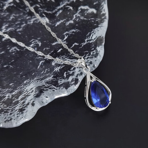 Fat Donglai purchases the same tanzanite pendant, retro style 925946 sterling silver drop-shaped necklace with blue zircon, single pendant