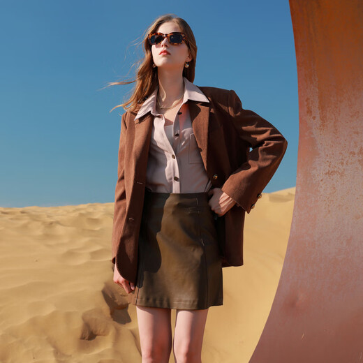 Sancai 2025 new winter PU leather skirt high-waisted skirt A-line skirt slimming short skirt small leather skirt versatile M