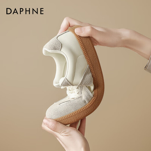 Daphne (Daphne) Chaussures d'entraînement allemandes pour les femmes 2025 Summer Souffer et les chaussures blanches polyvalentes sport épaisses semelles chaussures en amélioration